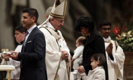 Navidad es ‘rehén’ del materialismo: Papa Francisco