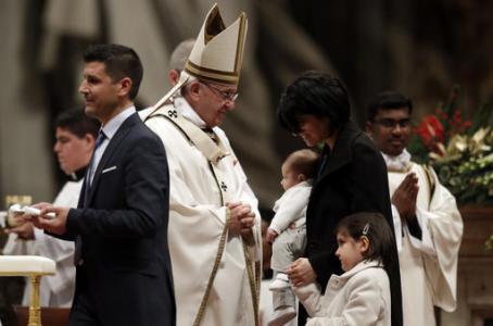 Navidad es ‘rehén’ del materialismo: Papa Francisco