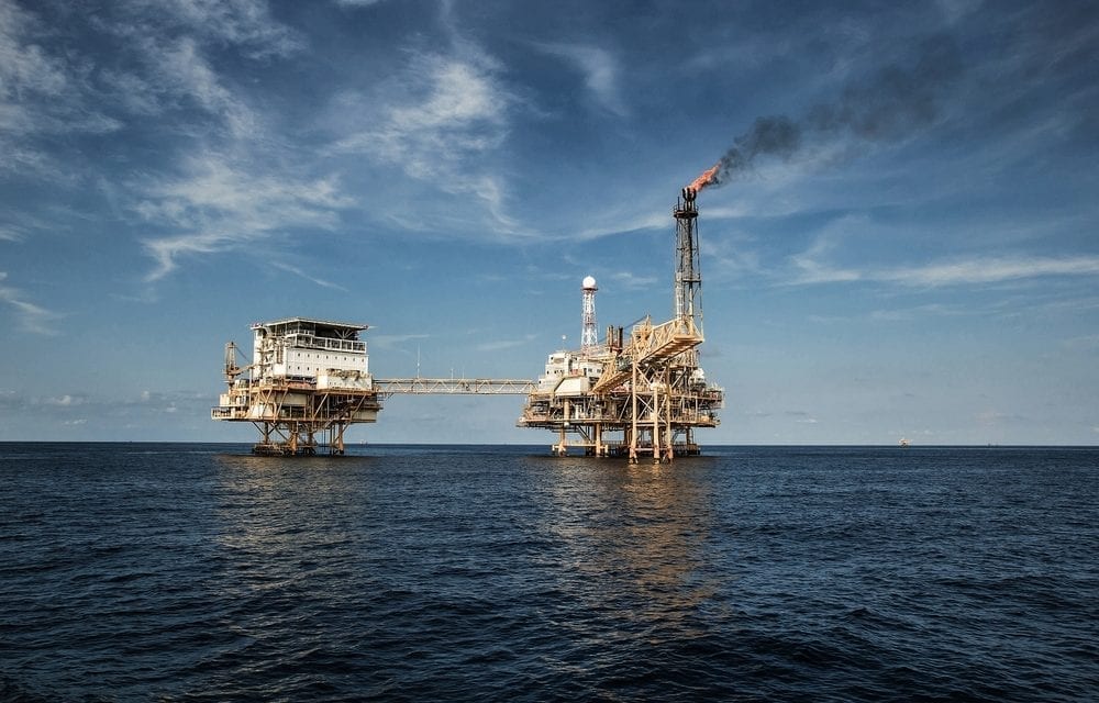 Estalla incendio en plataforma petrolera en Golfo de México