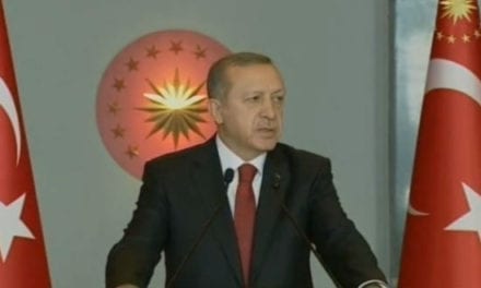 Parlamento turco aprueba ampliación de poderes de Erdogan