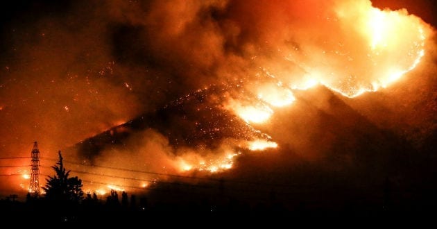 Estamos en una situación de catástrofe por incendios: Bachelet