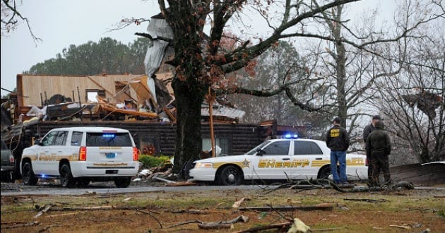 Fuertes tormentas dejan 4 muertos en el sur de Alabama