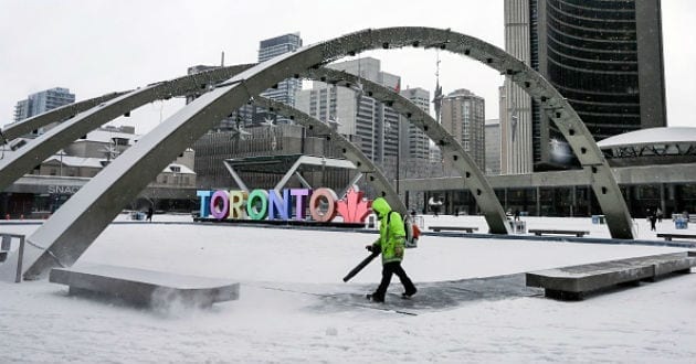 Primera tormenta de nieve de 2017 cubre Toronto