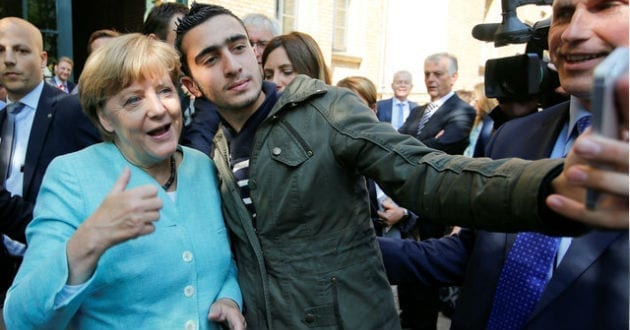 Facebook es demandado en Alemania por ‘selfie’ de refugiado con Merkel