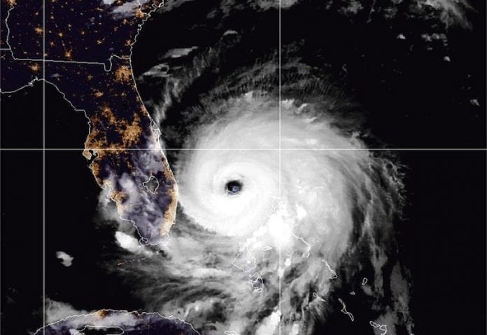 Huracán Dorian baja a categoría 3 y se acerca a la costa este de Florida