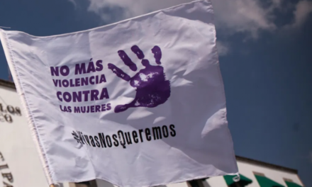 «Noche violeta» en España para visibilizar violencia contra mujer