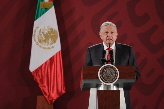 Analiza AMLO evento en Zócalo por primer año de gobierno