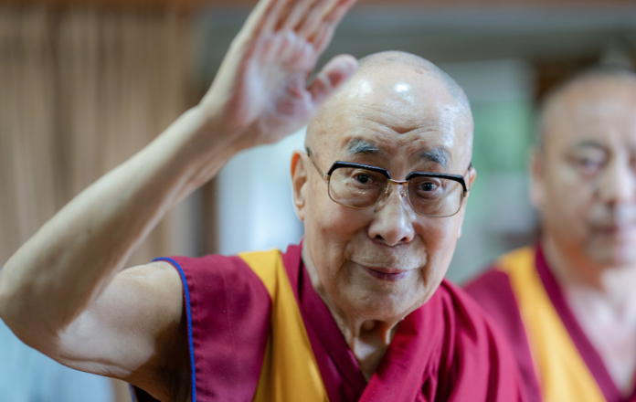 Dalai Lama rechaza injerencia de China en su sucesión