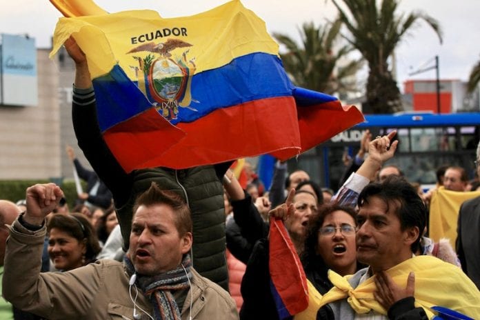 Ecuatorianos, de la defensa del pueblo a la lucha diaria por la vida
