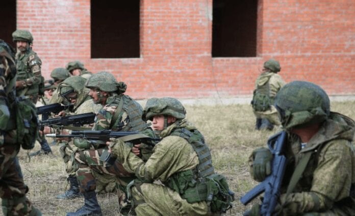 Militar mata a ocho compañeros en base militar rusa