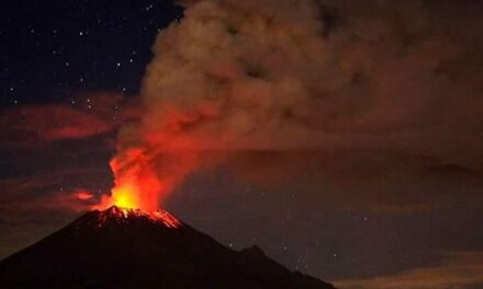 Popocatépetl registró 117 exhalaciones y una explosión