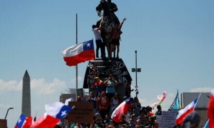 Chilenos comienzan a reunirse en Plaza Italia