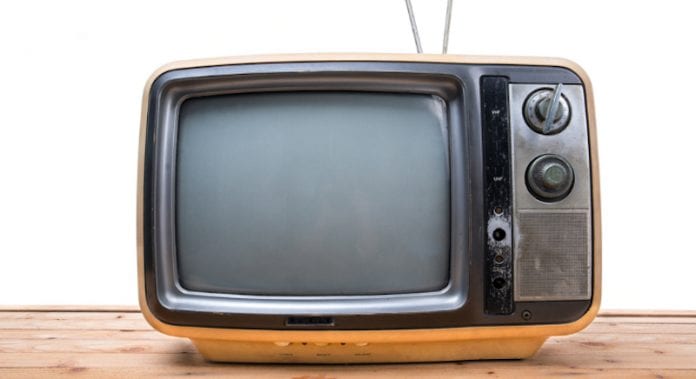 Reportan caída de usuarios de TV de paga por nuevas tendencias