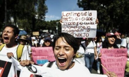 Estudiantes de la UNAM protestan contra el acoso