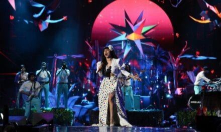 Mon Laferte denuncia en los Grammys violaciones y torturas en Chile