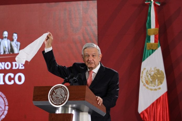 «Serénense, ya vendrá la consulta para la revocación» AMLO a oposición