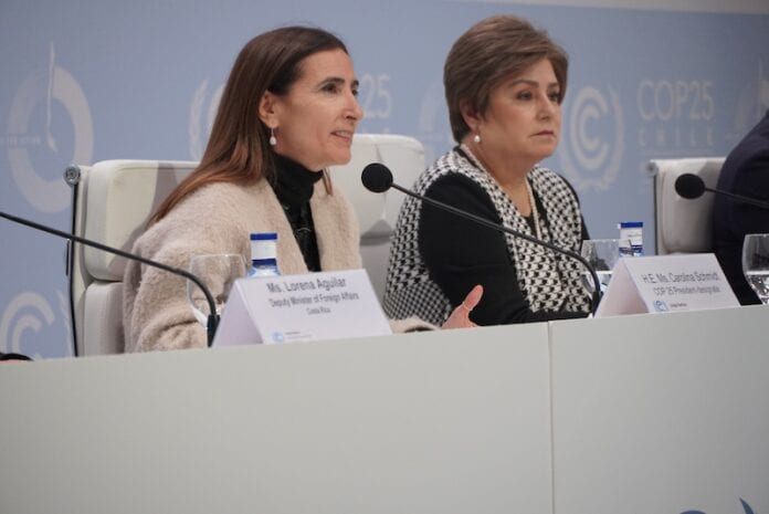 El calentamiento global no es el problema: Carolina Schmidt