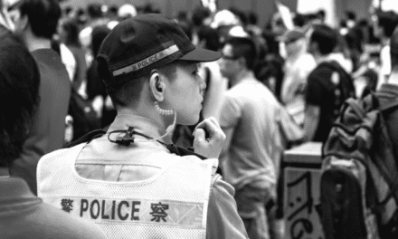 Policía levanta asedio a universidad de Hong Kong