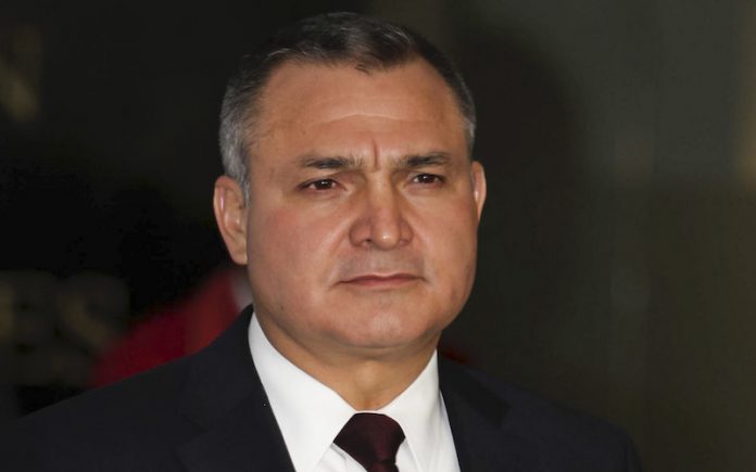 UIF alista denuncia contra García Luna