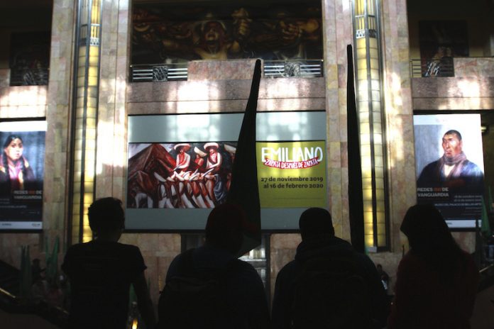 Campesinos zapatistas anuncian que seguirán con protesta en Bellas Artes