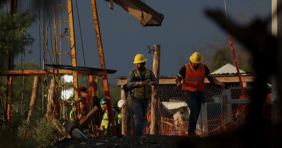 México afirma que ya hay condiciones para salvar a 10 mineros atrapados