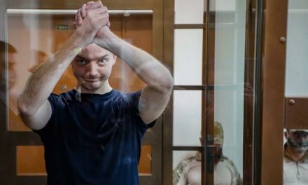 La Fiscalía rusa pide 24 años de cárcel para un periodista