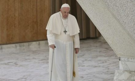 Ucrania convocó al nuncio para protestar por las palabras del papa sobre Dúguina