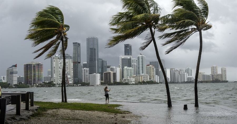 Meteorólogos ven menos probable el desarrollo de una “onda tropical” en el Atlántico