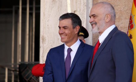 España y Albania exhiben sus diferencias sobre Kosovo y su unidad ante la UE