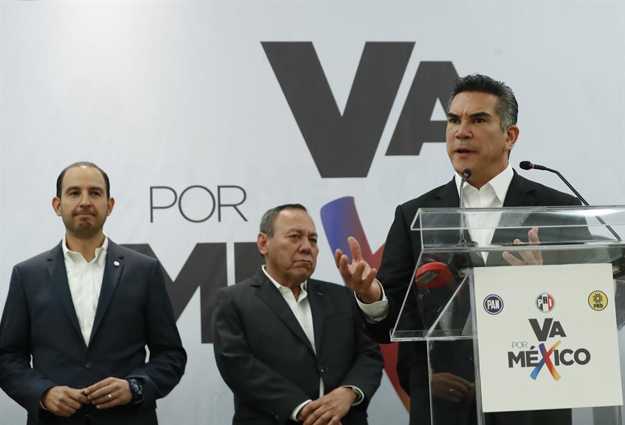 El 35 % de mexicanos aprueban la alianza de oposición Va por México