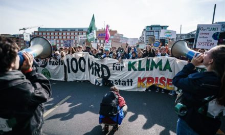 Decenas de miles de personas en Alemania piden actuar contra la crisis climática