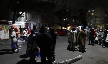 Suman dos muertos y tres heridos por el sismo de magnitud 6,9 en México