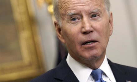 Biden promete que aprobará medidas contra autores de represión en Irán