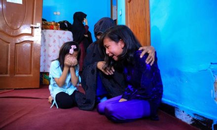 Elevan a 53 los muertos en el atentado contra una escuela hazara en Kabul