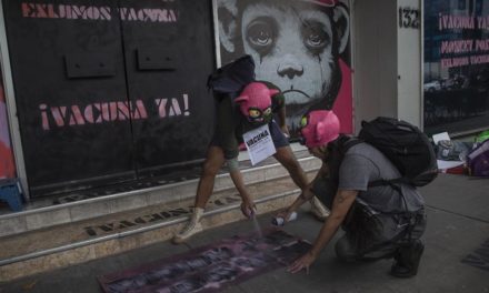 Activistas exigen al Gobierno de México vacuna para la viruela del mono