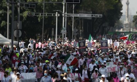 Las claves de la polémica reforma electoral que desata protestas en México