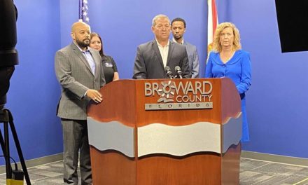 Florida se prepara para la llegada de Nicole el miércoles