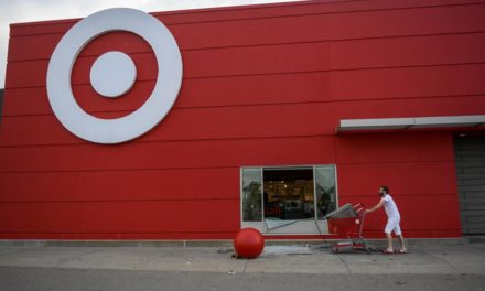 Target advierte de la bajada del consumo debido a la inflación