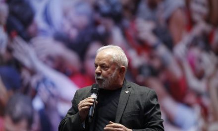 La explotación petrolera contrapone a los aliados Lula y Petro