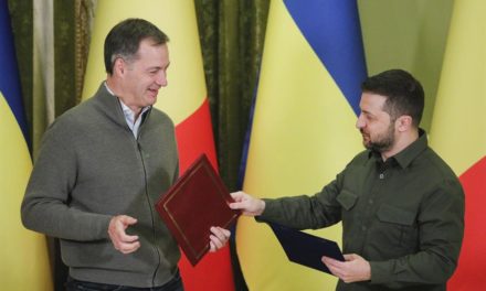 El primer ministro belga visita Ucrania y promete más ayuda