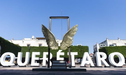 Escultor Jorge Marín expone ‘Alas de México’ en Querétaro
