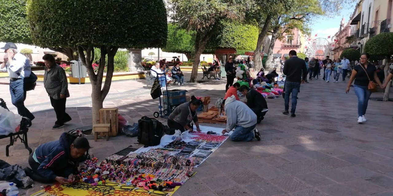 Artesanos indígenas demandan espacios para venta de Reyes en Quer…