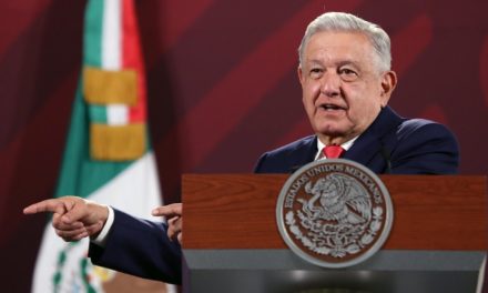 López Obrador hablará este lunes con el magnate Elon Musk, dueño…