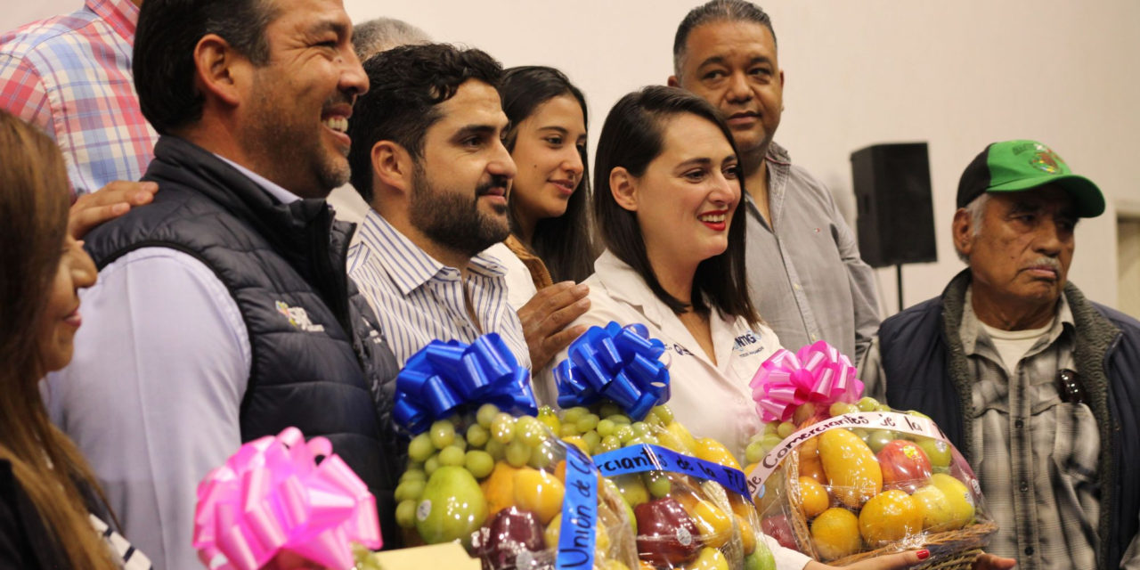 SEDESOQ entregó becas a estudiantes y comerciantes de San Juan de…