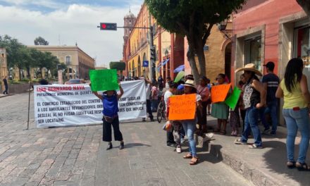Artesanos de Centro Histórico de Querétaro, contra ambulantaje