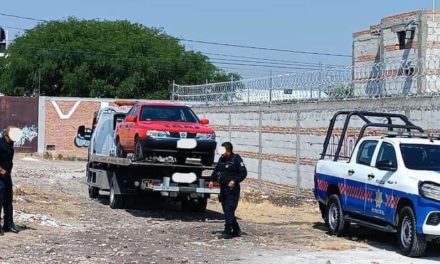 Policías de la SSPM recuperan taxi robado y detienen a delincuent…