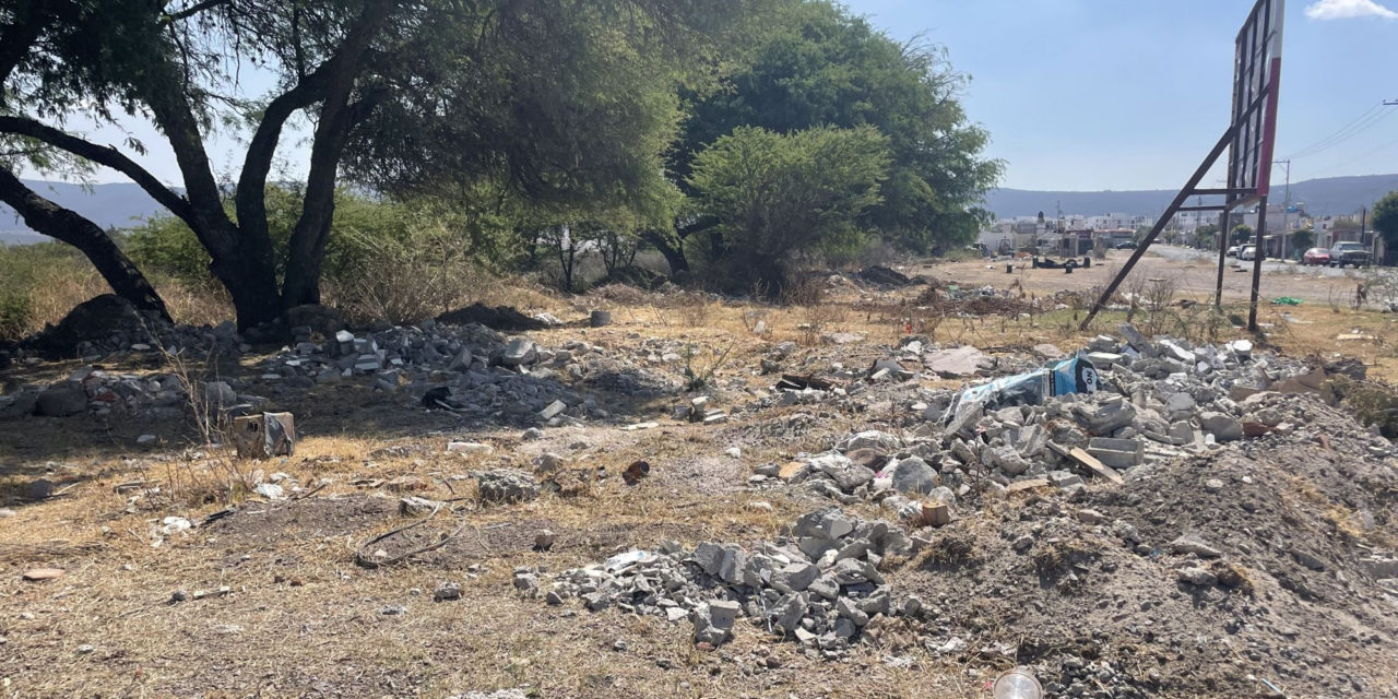 Denuncian tiraderos de cascajo y basura en Haciendas de San Juan…