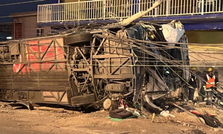 Autobús ETN y vehículo causan fatal accidente en la México Querét…