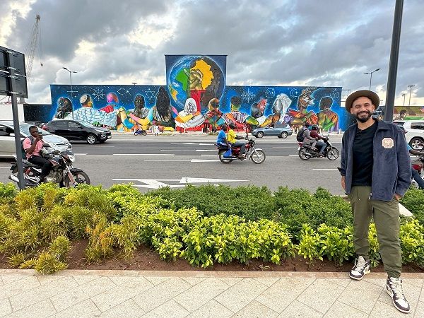Obra del muralista brasileño Kobra exalta la coexistencia y la to…