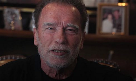 Arnold Schwarzenegger se disculpa por manosear a mujeres